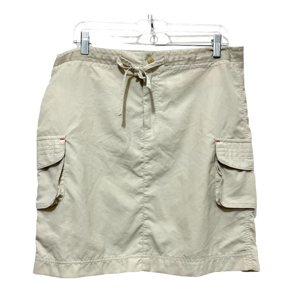 Columbia Skirt with pockets Size M, Tan